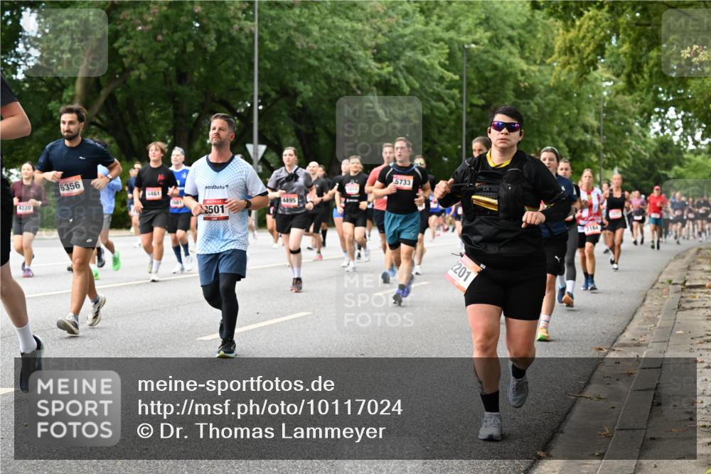 06.09.2026 - CURREX Alsterlauf Dr. Thomas Lammeyer http://msf.ph/oto/10117024 06.09.2026 09:14:17 Laufen 4220, 6356, 5461, 2501, 4495, 5733, 2201 meine-sportfotos.de