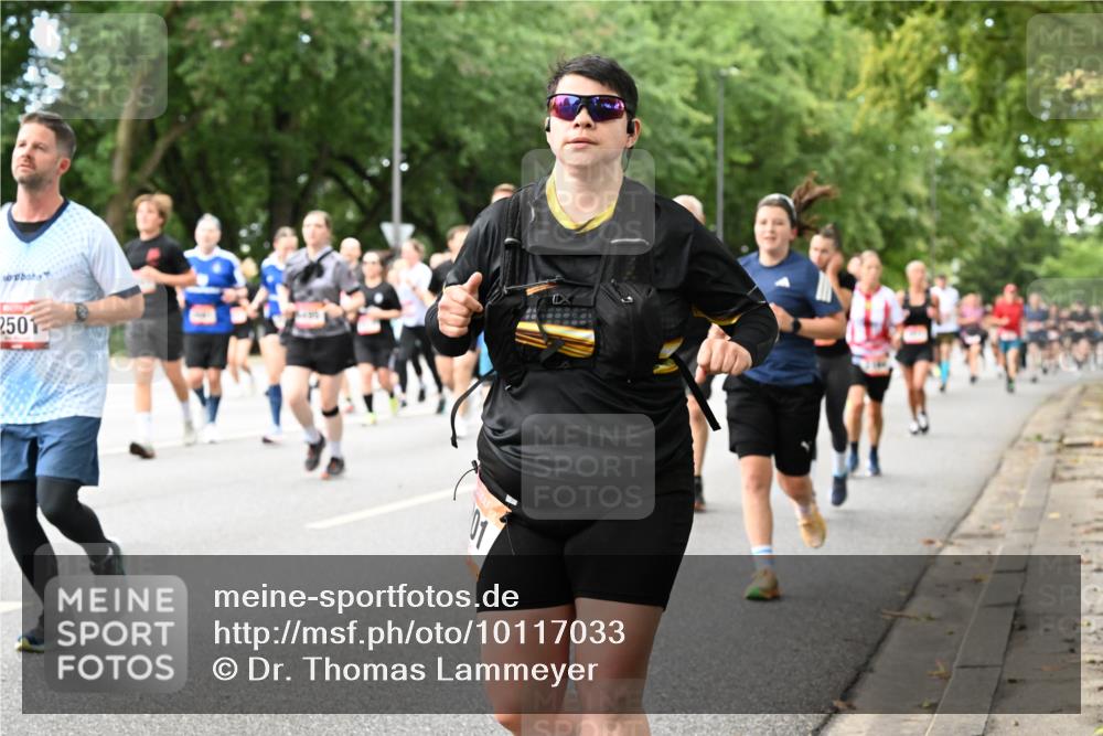 06.09.2026 - CURREX Alsterlauf Dr. Thomas Lammeyer http://msf.ph/oto/10117033 06.09.2026 09:14:18 Laufen 2501, 01 meine-sportfotos.de