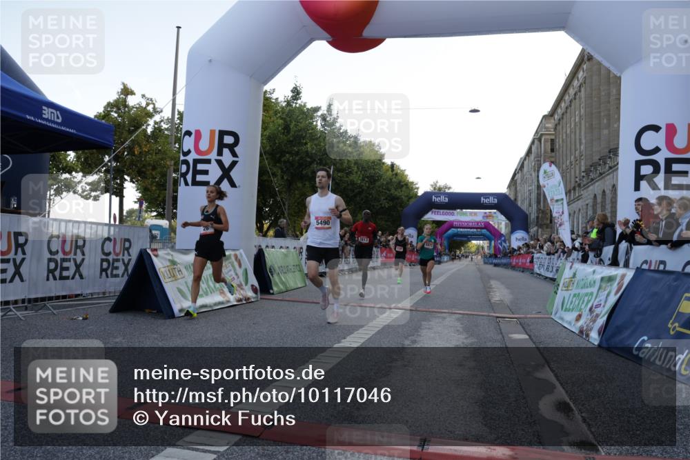 06.09.2026 - CURREX Alsterlauf Yannick Fuchs http://msf.ph/oto/10117046 06.09.2026 09:36:44 Ziel 26, 2813, 5340, 5375, 5444, 5490, 5972, 6412 meine-sportfotos.de