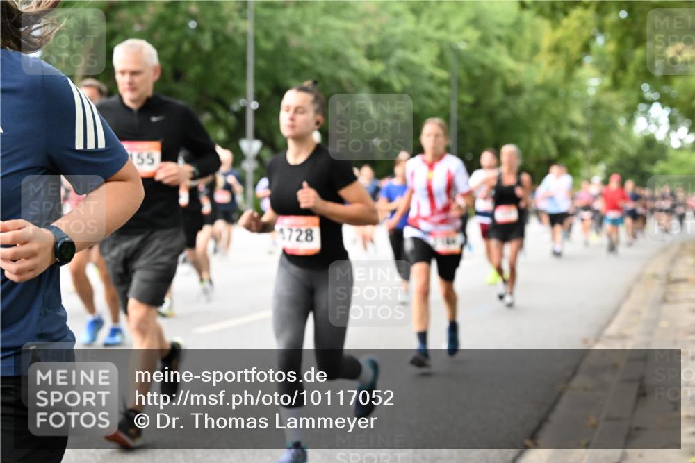 06.09.2026 - CURREX Alsterlauf Dr. Thomas Lammeyer http://msf.ph/oto/10117052 06.09.2026 09:14:20 Laufen 155, 1728 meine-sportfotos.de
