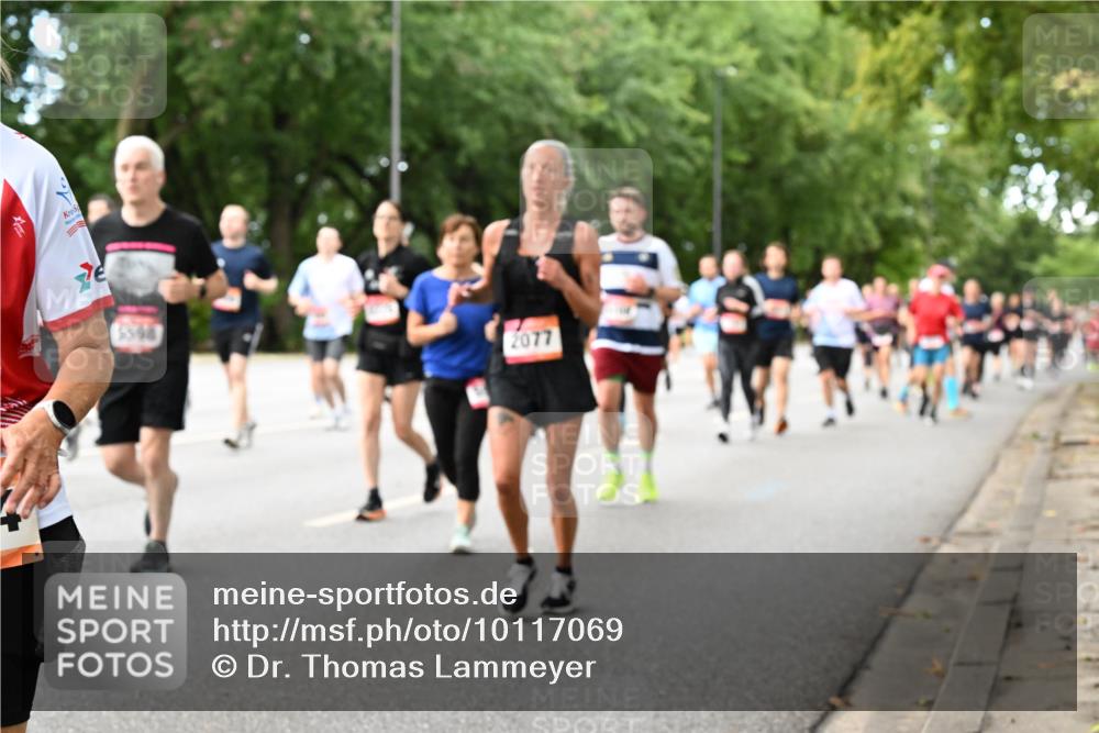 06.09.2026 - CURREX Alsterlauf Dr. Thomas Lammeyer http://msf.ph/oto/10117069 06.09.2026 09:14:22 Laufen 5598, 2077 meine-sportfotos.de