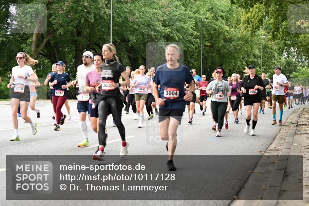 06.09.2026 - CURREX Alsterlauf Dr. Thomas Lammeyer http://msf.ph/oto/10117128 06.09.2026 09:14:31 Laufen 5718, 6344, 5137, 300, 5726, 3074, 5743, 577, 3004, 4767, 4222, 2082, 2745 meine-sportfotos.de