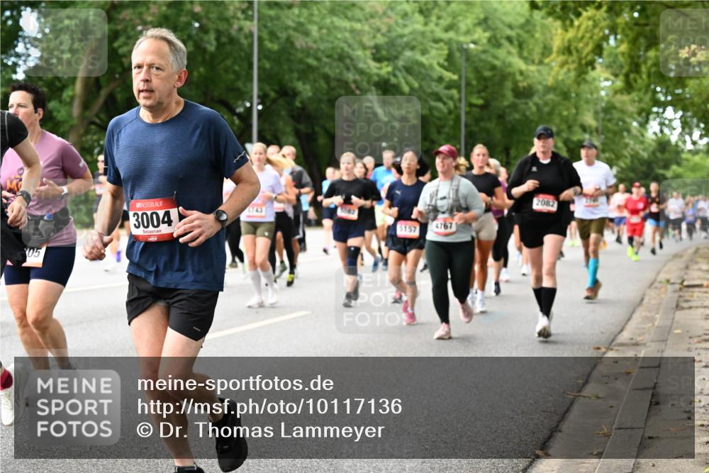 06.09.2026 - CURREX Alsterlauf Dr. Thomas Lammeyer http://msf.ph/oto/10117136 06.09.2026 09:14:32 Laufen 05, 3004, 5157, 4767, 2082 meine-sportfotos.de