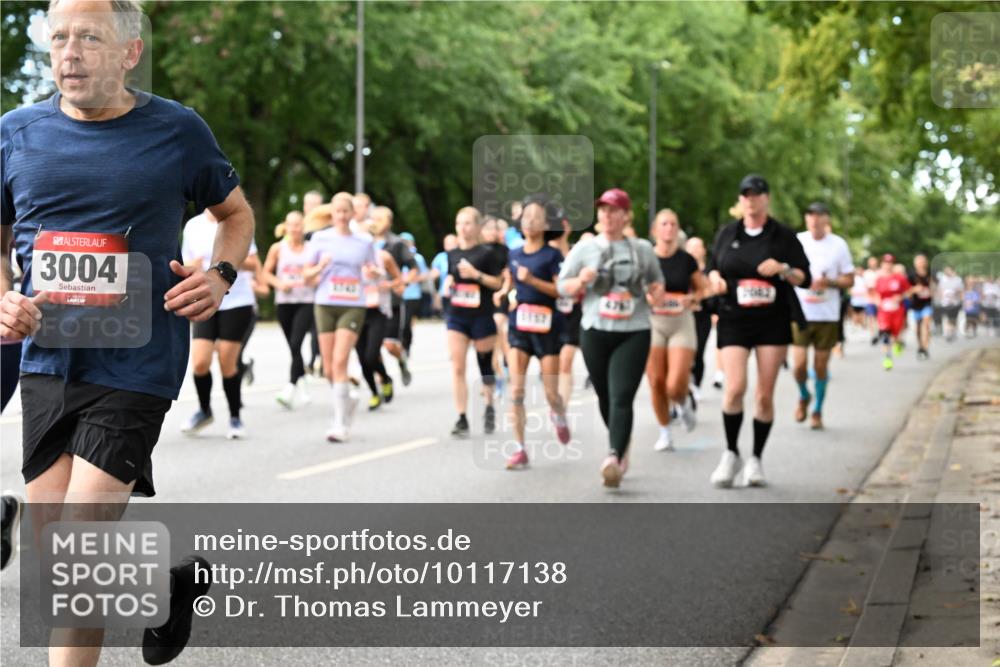 06.09.2026 - CURREX Alsterlauf Dr. Thomas Lammeyer http://msf.ph/oto/10117138 06.09.2026 09:14:32 Laufen 3004, 1117 meine-sportfotos.de