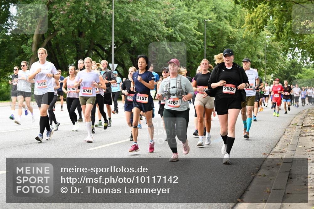 06.09.2026 - CURREX Alsterlauf Dr. Thomas Lammeyer http://msf.ph/oto/10117142 06.09.2026 09:14:33 Laufen 16, 8014, 4592, 3674, 5743, 50, 5157, 49, 4767, 2082, 4122 meine-sportfotos.de