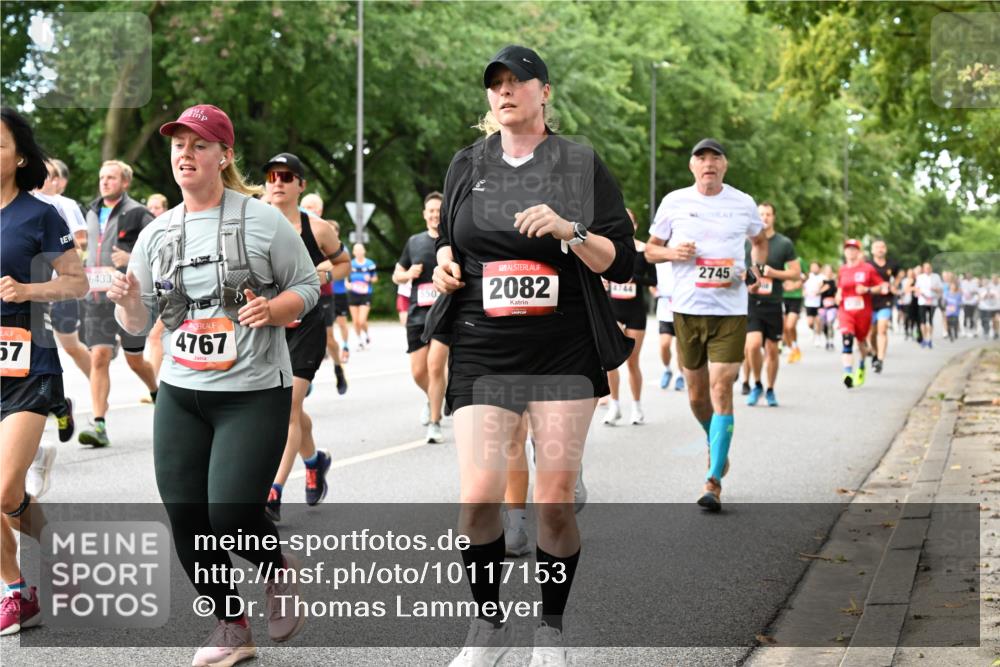 06.09.2026 - CURREX Alsterlauf Dr. Thomas Lammeyer http://msf.ph/oto/10117153 06.09.2026 09:14:34 Laufen 57, 6433, 4767, 50, 2082, 4744, 2745 meine-sportfotos.de