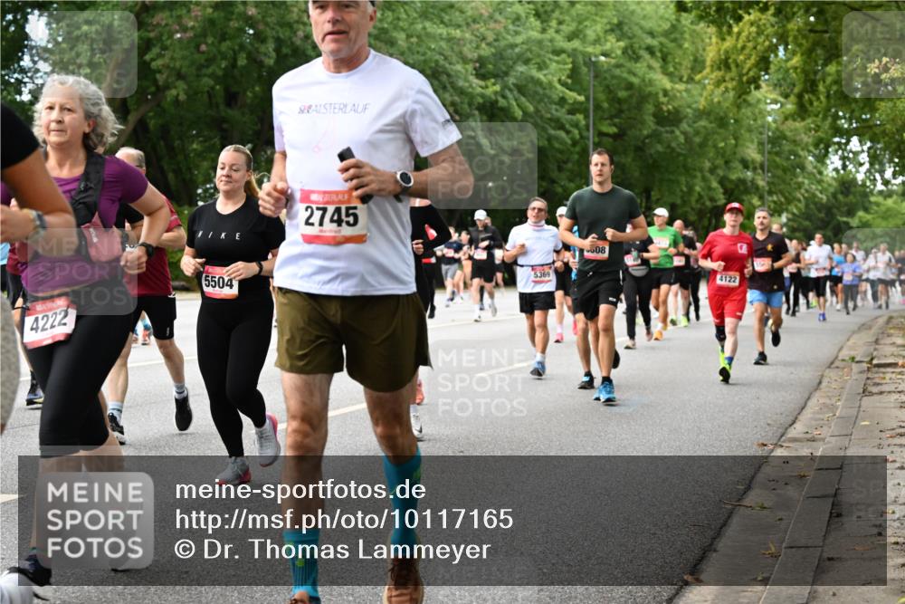06.09.2026 - CURREX Alsterlauf Dr. Thomas Lammeyer http://msf.ph/oto/10117165 06.09.2026 09:14:36 Laufen 2745, 4222, 5504, 5369, 08, 4122 meine-sportfotos.de