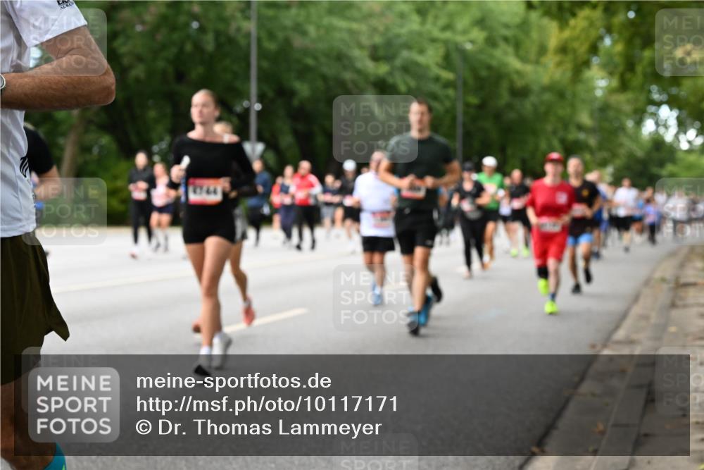 06.09.2026 - CURREX Alsterlauf Dr. Thomas Lammeyer http://msf.ph/oto/10117171 06.09.2026 09:14:37 Laufen 44 meine-sportfotos.de