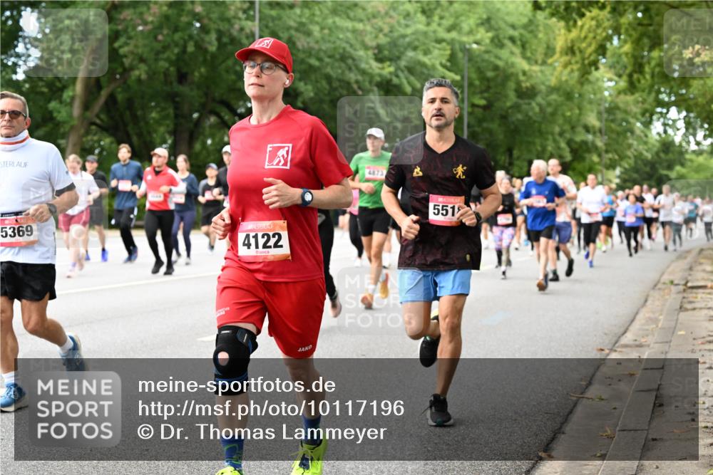 06.09.2026 - CURREX Alsterlauf Dr. Thomas Lammeyer http://msf.ph/oto/10117196 06.09.2026 09:14:40 Laufen 5369, 4122, 4873, 551 meine-sportfotos.de