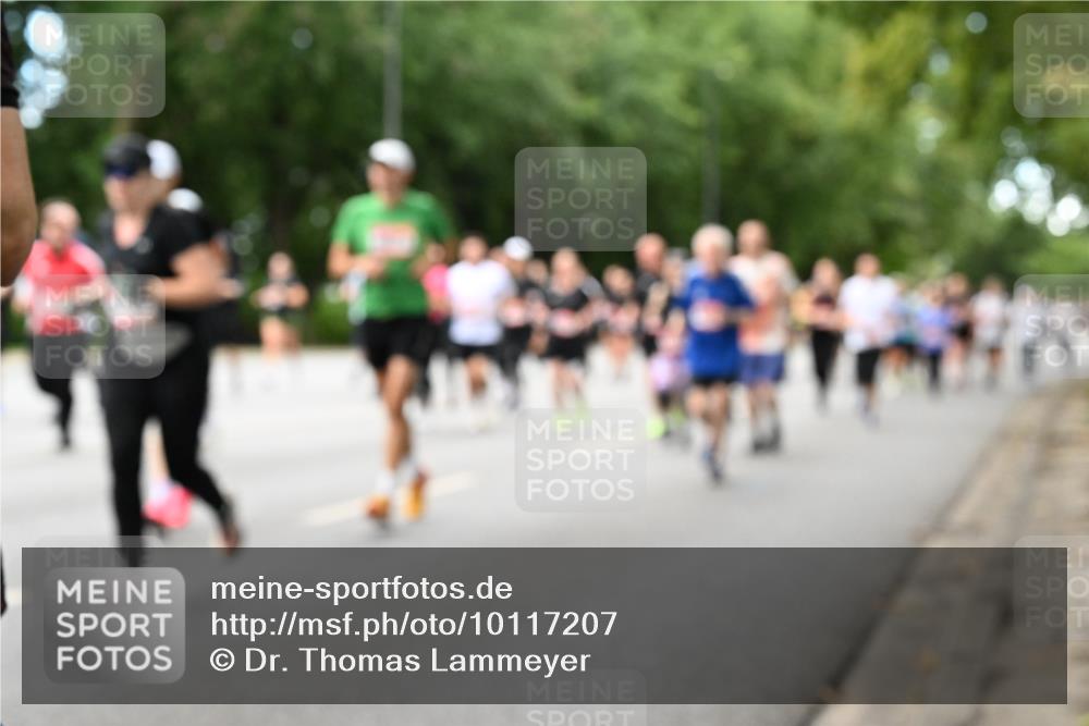 06.09.2026 - CURREX Alsterlauf Dr. Thomas Lammeyer http://msf.ph/oto/10117207 06.09.2026 09:14:41 Laufen  meine-sportfotos.de