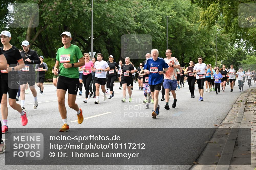 06.09.2026 - CURREX Alsterlauf Dr. Thomas Lammeyer http://msf.ph/oto/10117212 06.09.2026 09:14:42 Laufen 043, 4873, 2113, 5769, 3889, 3787, 3578, 57, 4565, 6147, 8064, 2270, 3922, 4831 meine-sportfotos.de