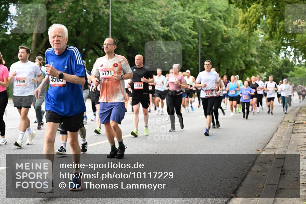 06.09.2026 - CURREX Alsterlauf Dr. Thomas Lammeyer http://msf.ph/oto/10117229 06.09.2026 09:14:44 Laufen 4560, 5769, 5771, 3582, 48, 2270 meine-sportfotos.de