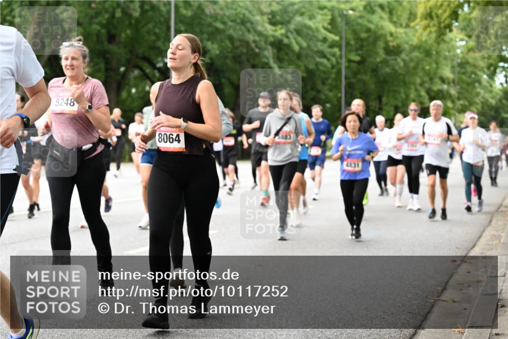 06.09.2026 - CURREX Alsterlauf Dr. Thomas Lammeyer http://msf.ph/oto/10117252 06.09.2026 09:14:48 Laufen 5248, 8064, 4831 meine-sportfotos.de