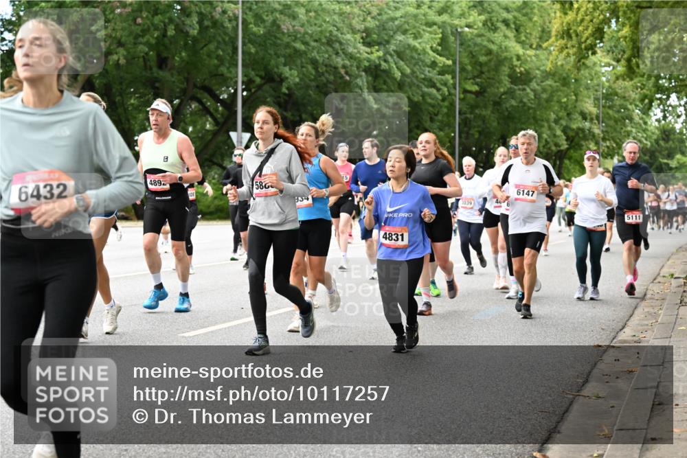 06.09.2026 - CURREX Alsterlauf Dr. Thomas Lammeyer http://msf.ph/oto/10117257 06.09.2026 09:14:49 Laufen 6432, 4892, 586, 954, 15, 3, 3039, 6147, 4831, 5111 meine-sportfotos.de