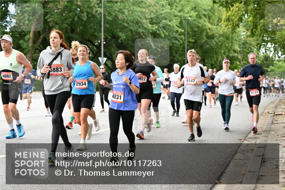 06.09.2026 - CURREX Alsterlauf Dr. Thomas Lammeyer http://msf.ph/oto/10117263 06.09.2026 09:14:50 Laufen 4892, 4641, 5883, 2934, 4831, 922, 6147, 3039, 13, 5111 meine-sportfotos.de