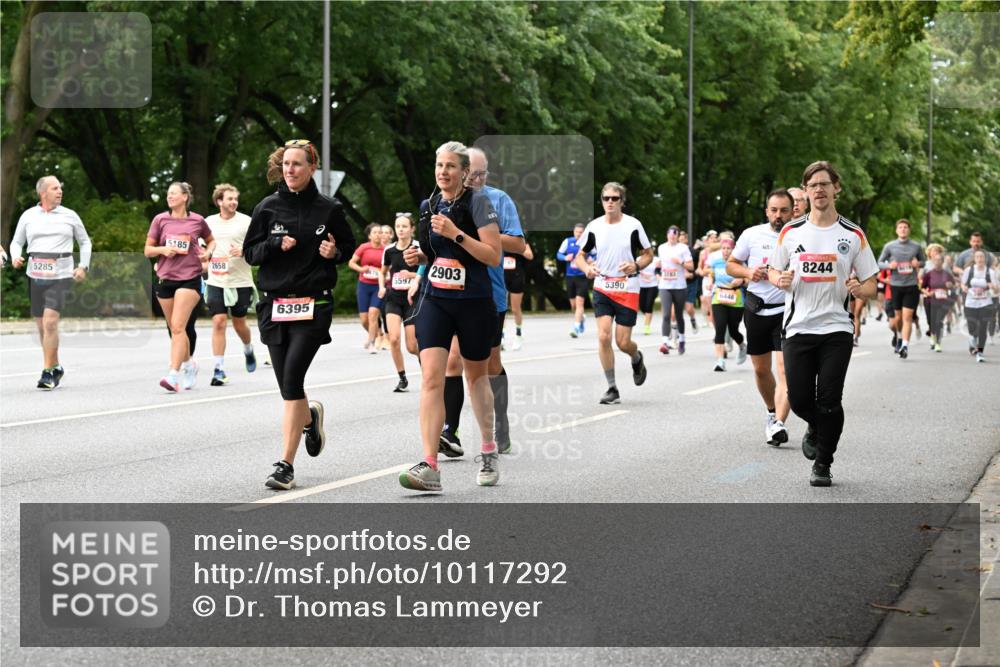 06.09.2026 - CURREX Alsterlauf Dr. Thomas Lammeyer http://msf.ph/oto/10117292 06.09.2026 09:14:54 Laufen 5285, 5185, 2658, 2903, 5390, 5597, 6446, 6395, 8244, 63, 3447 meine-sportfotos.de