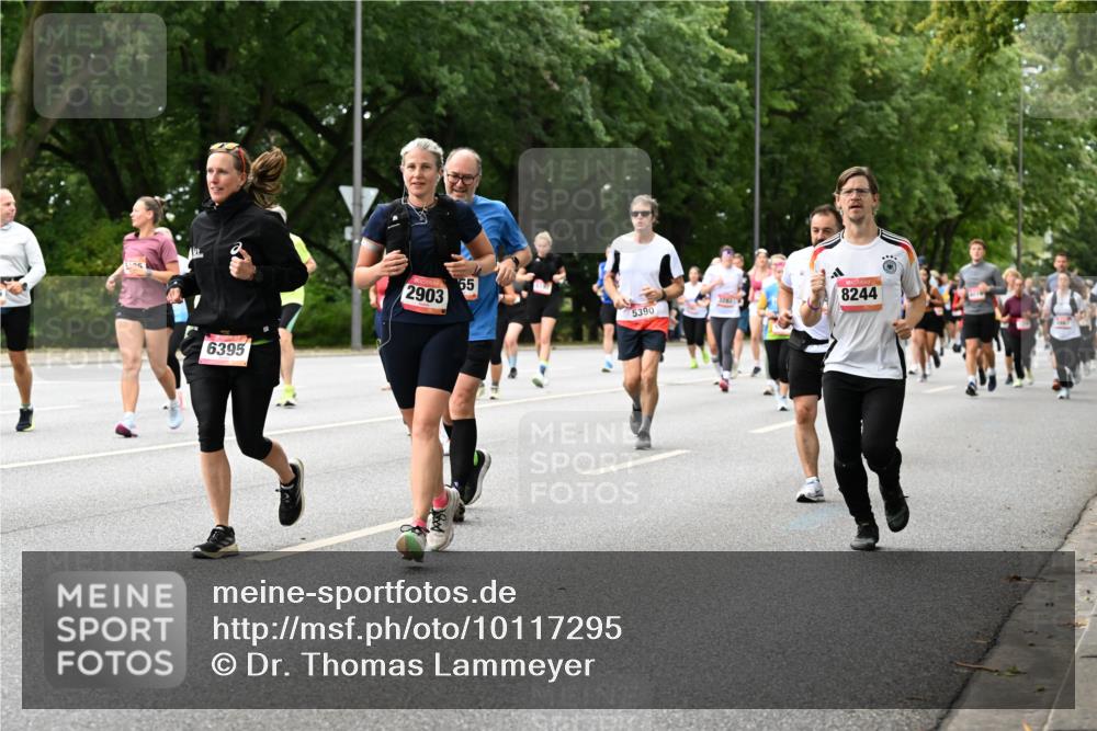 06.09.2026 - CURREX Alsterlauf Dr. Thomas Lammeyer http://msf.ph/oto/10117295 06.09.2026 09:14:55 Laufen 6395, 2903, 55, 5390, 8244 meine-sportfotos.de