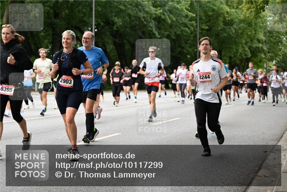 06.09.2026 - CURREX Alsterlauf Dr. Thomas Lammeyer http://msf.ph/oto/10117299 06.09.2026 09:14:55 Laufen 6395, 2658, 2903, 8935, 5390, 8244, 203 meine-sportfotos.de