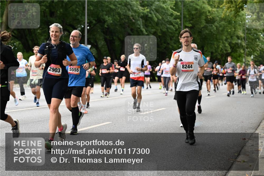 06.09.2026 - CURREX Alsterlauf Dr. Thomas Lammeyer http://msf.ph/oto/10117300 06.09.2026 09:14:56 Laufen 1417, 858, 2903, 5555, 5390, 8244 meine-sportfotos.de