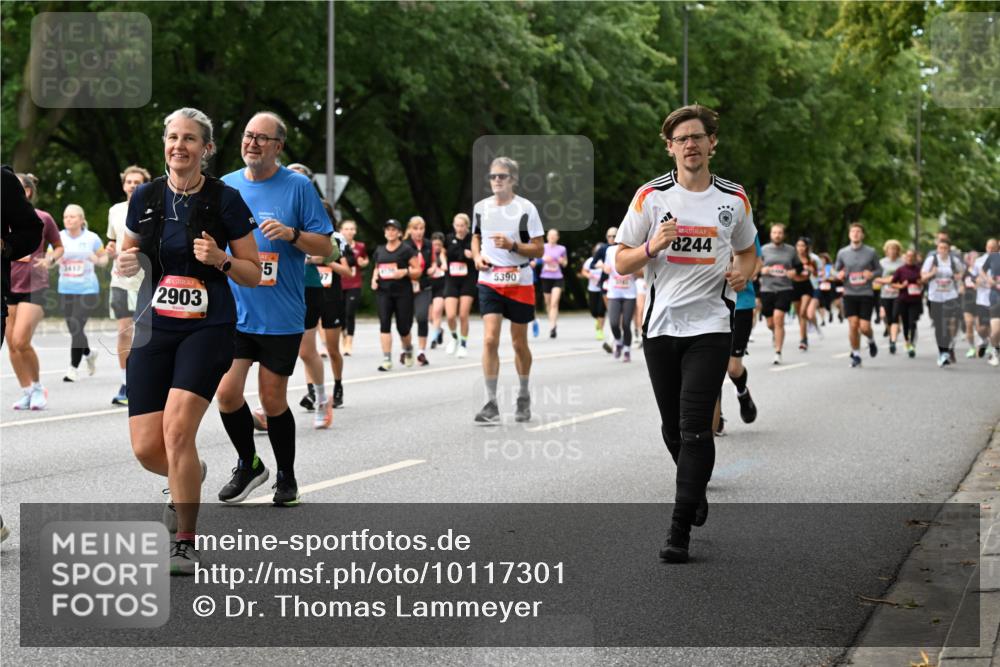 06.09.2026 - CURREX Alsterlauf Dr. Thomas Lammeyer http://msf.ph/oto/10117301 06.09.2026 09:14:56 Laufen 3417, 2903, 4, 5, 5390, 8244 meine-sportfotos.de