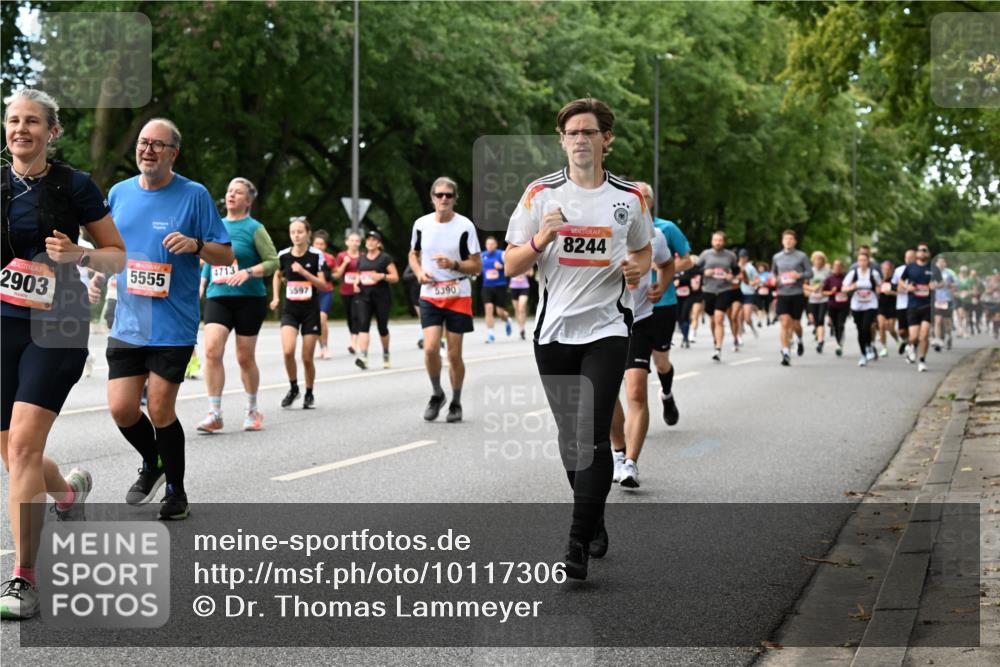 06.09.2026 - CURREX Alsterlauf Dr. Thomas Lammeyer http://msf.ph/oto/10117306 06.09.2026 09:14:56 Laufen 2903, 5555, 4713, 5597, 5390, 8244 meine-sportfotos.de