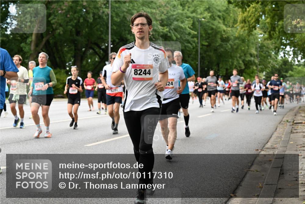 06.09.2026 - CURREX Alsterlauf Dr. Thomas Lammeyer http://msf.ph/oto/10117310 06.09.2026 09:14:57 Laufen 358, 4713, 5390, 8244, 24 meine-sportfotos.de