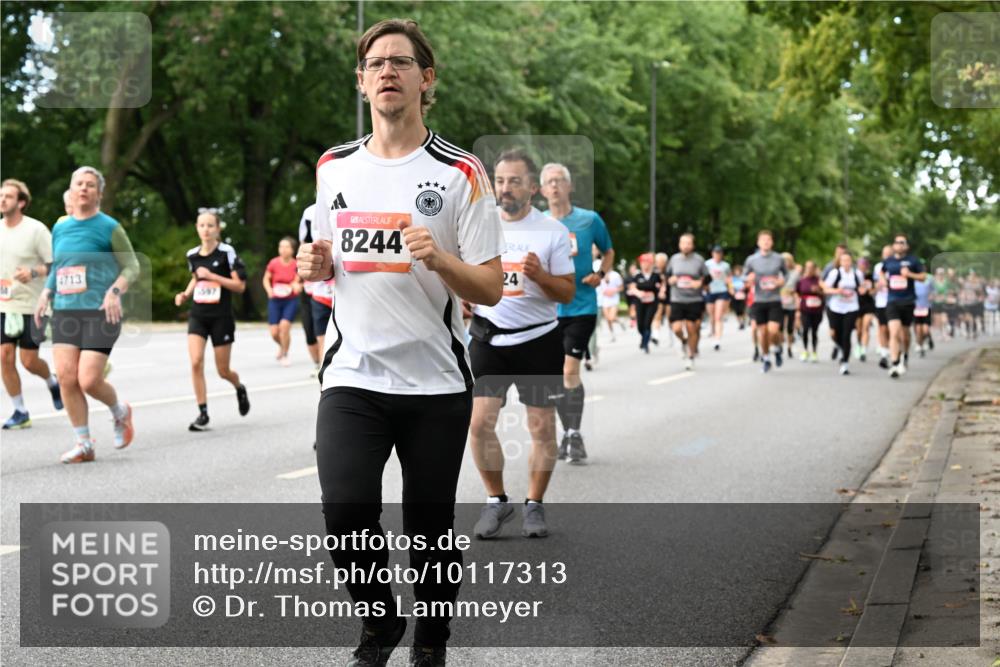 06.09.2026 - CURREX Alsterlauf Dr. Thomas Lammeyer http://msf.ph/oto/10117313 06.09.2026 09:14:57 Laufen 4713, 597, 8244, 24 meine-sportfotos.de
