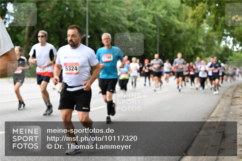 06.09.2026 - CURREX Alsterlauf Dr. Thomas Lammeyer http://msf.ph/oto/10117320 06.09.2026 09:14:58 Laufen 5324 meine-sportfotos.de