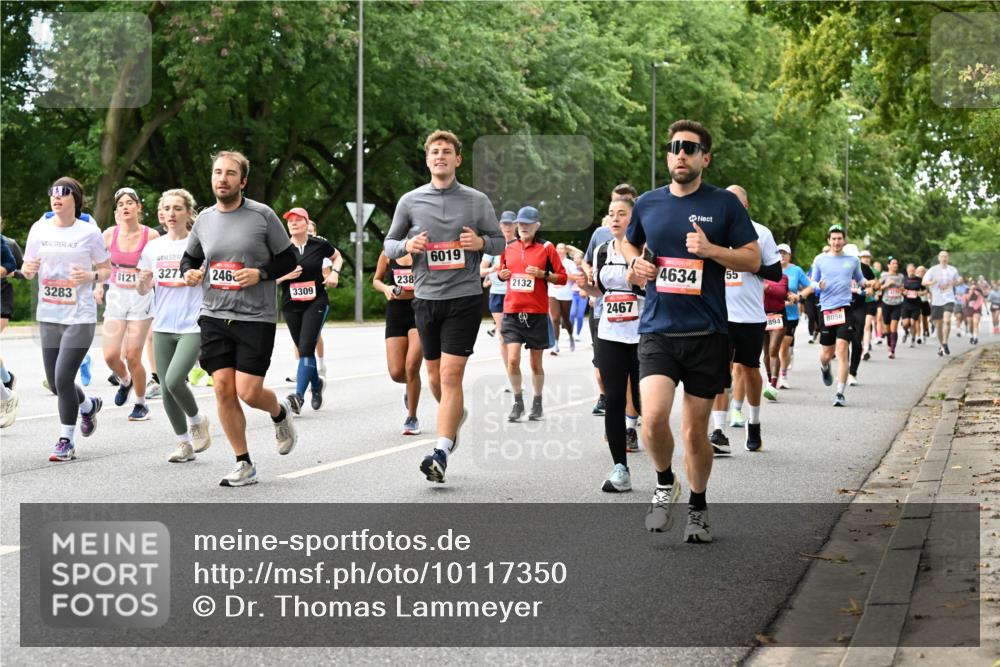 06.09.2026 - CURREX Alsterlauf Dr. Thomas Lammeyer http://msf.ph/oto/10117350 06.09.2026 09:15:03 Laufen 8121, 327, 2463, 238, 3283, 3309, 6019, 4634, 55, 2132, 2467, 1894, 8056 meine-sportfotos.de