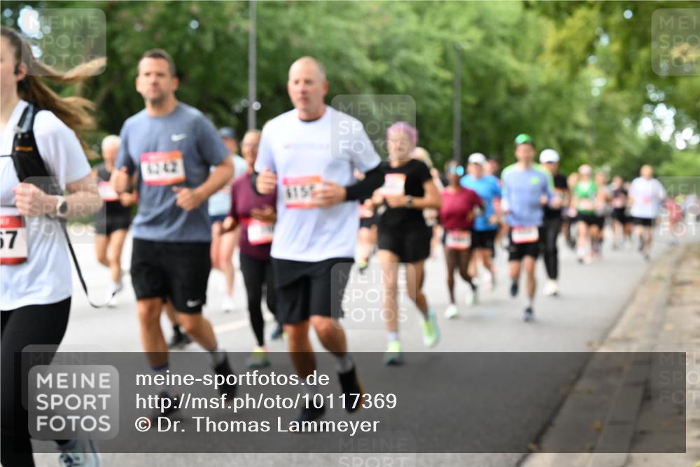06.09.2026 - CURREX Alsterlauf Dr. Thomas Lammeyer http://msf.ph/oto/10117369 06.09.2026 09:15:05 Laufen 57, 6242, 1156 meine-sportfotos.de