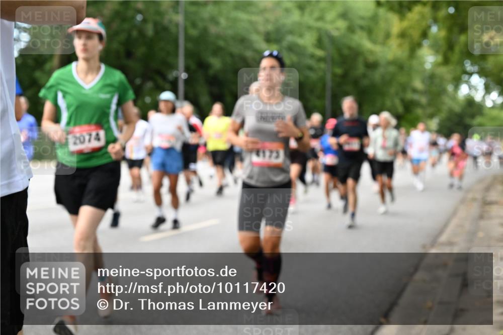 06.09.2026 - CURREX Alsterlauf Dr. Thomas Lammeyer http://msf.ph/oto/10117420 06.09.2026 09:15:13 Laufen 2074, 4175 meine-sportfotos.de