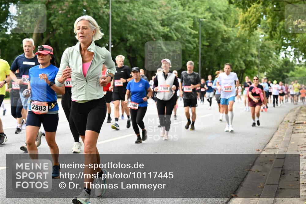 06.09.2026 - CURREX Alsterlauf Dr. Thomas Lammeyer http://msf.ph/oto/10117445 06.09.2026 09:15:16 Laufen 80, 81, 6095, 2883, 2580, 3168 meine-sportfotos.de