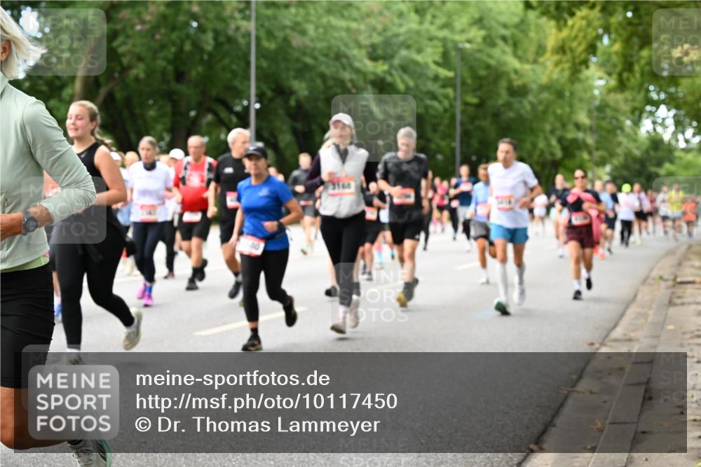 06.09.2026 - CURREX Alsterlauf Dr. Thomas Lammeyer http://msf.ph/oto/10117450 06.09.2026 09:15:17 Laufen  meine-sportfotos.de