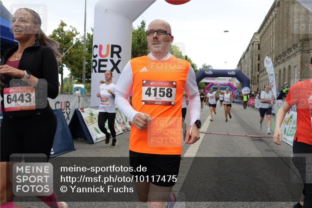 06.09.2026 - CURREX Alsterlauf Yannick Fuchs http://msf.ph/oto/10117475 06.09.2026 09:59:25 Ziel 2367, 2772, 3535, 3542, 3600, 3657, 3695, 3844, 4091, 4139, 4158, 4217, 4478, 4748, 4791, 5160, 5636, 5712, 5723, 5735, 5948, 6059, 6312, 6443, 6447 meine-sportfotos.de