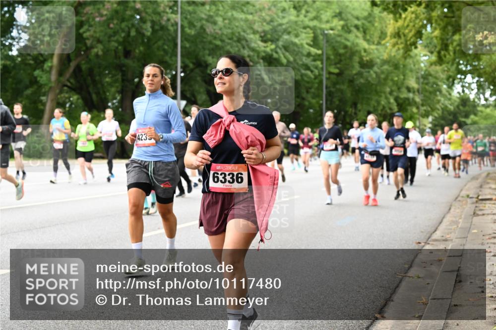 06.09.2026 - CURREX Alsterlauf Dr. Thomas Lammeyer http://msf.ph/oto/10117480 06.09.2026 09:15:21 Laufen 4235, 6336 meine-sportfotos.de