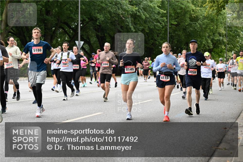06.09.2026 - CURREX Alsterlauf Dr. Thomas Lammeyer http://msf.ph/oto/10117492 06.09.2026 09:15:23 Laufen 2933, 5188, 325, 2991, 6333, 5084, 247, 6410, 6149, 3477, 3059, 8115, 3239 meine-sportfotos.de