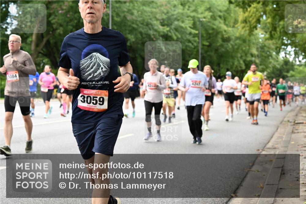 06.09.2026 - CURREX Alsterlauf Dr. Thomas Lammeyer http://msf.ph/oto/10117518 06.09.2026 09:15:26 Laufen 5084, 3059, 2349 meine-sportfotos.de