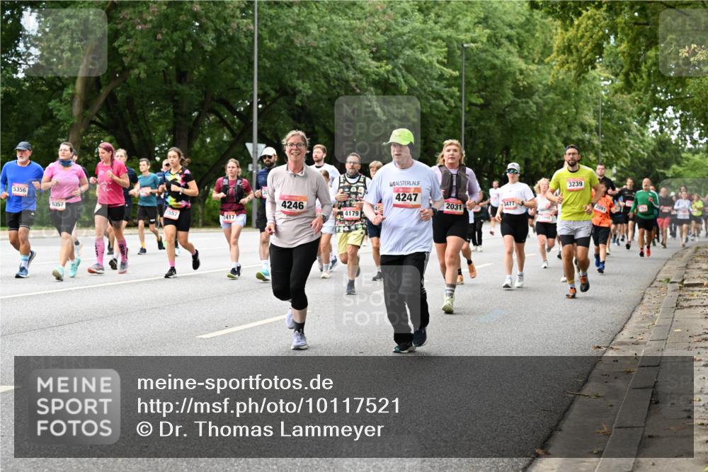 06.09.2026 - CURREX Alsterlauf Dr. Thomas Lammeyer http://msf.ph/oto/10117521 06.09.2026 09:15:27 Laufen 5356, 5357, 2552, 2417, 4246, 3239, 4247, 40, 2031, 3477, 4179 meine-sportfotos.de