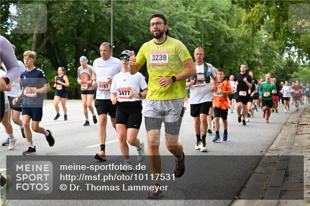 06.09.2026 - CURREX Alsterlauf Dr. Thomas Lammeyer http://msf.ph/oto/10117531 06.09.2026 09:15:31 Laufen 2205, 3239, 4197, 3477, 096, 2091 meine-sportfotos.de