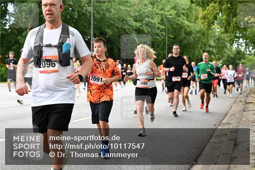 06.09.2026 - CURREX Alsterlauf Dr. Thomas Lammeyer http://msf.ph/oto/10117547 06.09.2026 09:15:33 Laufen 096, 2091, 030, 5252, 4790, 3995 meine-sportfotos.de