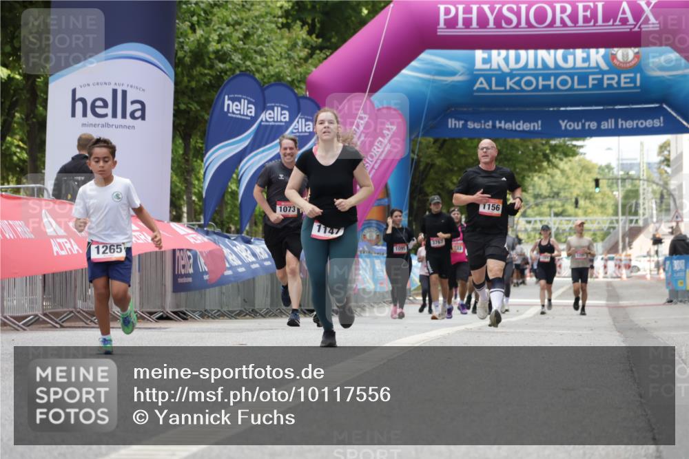 06.09.2026 - CURREX Alsterlauf Yannick Fuchs http://msf.ph/oto/10117556 06.09.2026 12:01:24 Ziel 1026, 1243 meine-sportfotos.de
