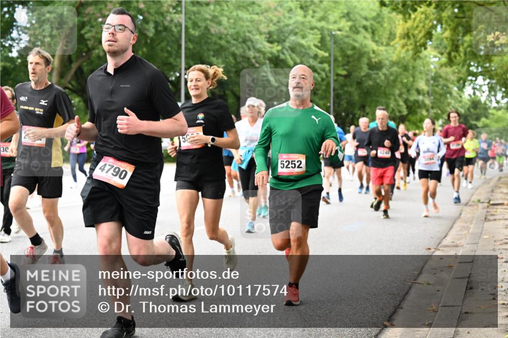 06.09.2026 - CURREX Alsterlauf Dr. Thomas Lammeyer http://msf.ph/oto/10117574 06.09.2026 09:15:36 Laufen 30, 2018, 4790, 5252 meine-sportfotos.de