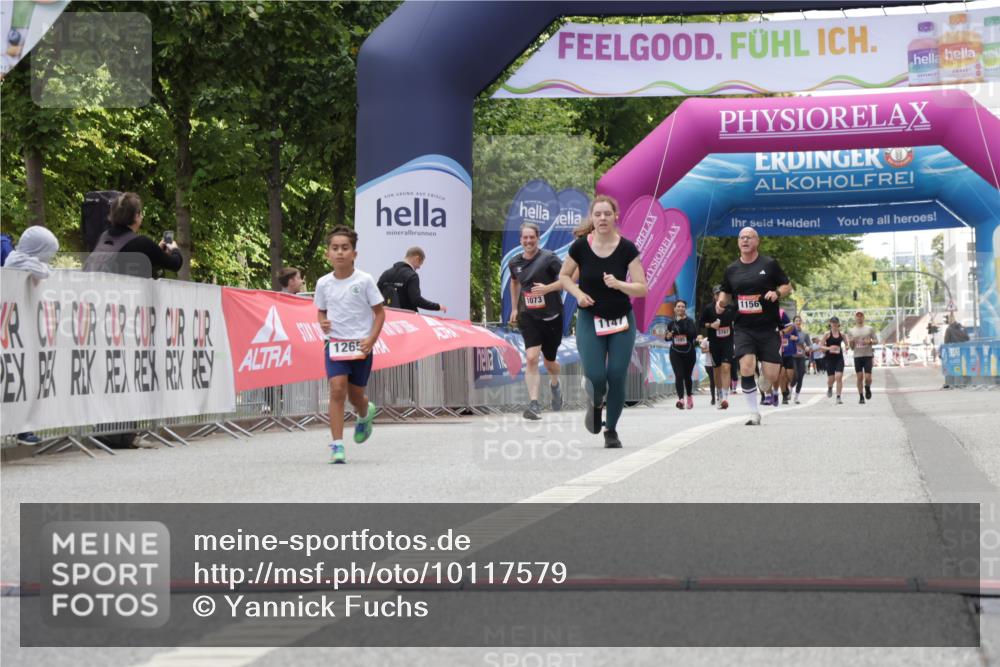 06.09.2026 - CURREX Alsterlauf Yannick Fuchs http://msf.ph/oto/10117579 06.09.2026 12:01:25 Ziel 1026, 1073, 1243, 1265 meine-sportfotos.de