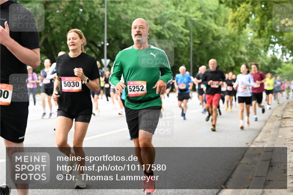 06.09.2026 - CURREX Alsterlauf Dr. Thomas Lammeyer http://msf.ph/oto/10117580 06.09.2026 09:15:37 Laufen 00, 5030, 5252 meine-sportfotos.de