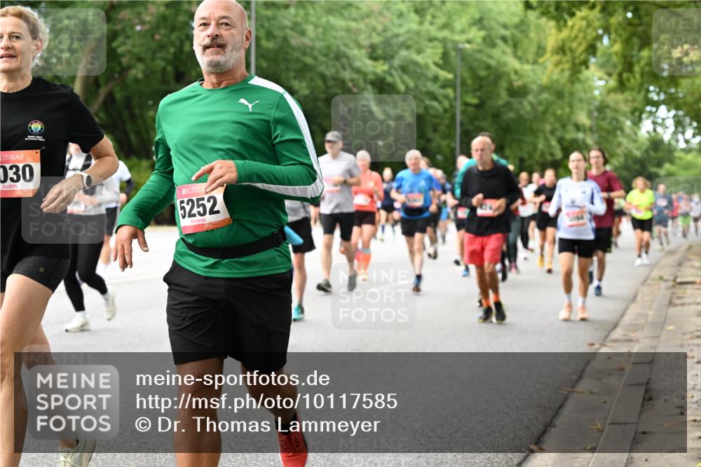 06.09.2026 - CURREX Alsterlauf Dr. Thomas Lammeyer http://msf.ph/oto/10117585 06.09.2026 09:15:37 Laufen 030, 5252 meine-sportfotos.de