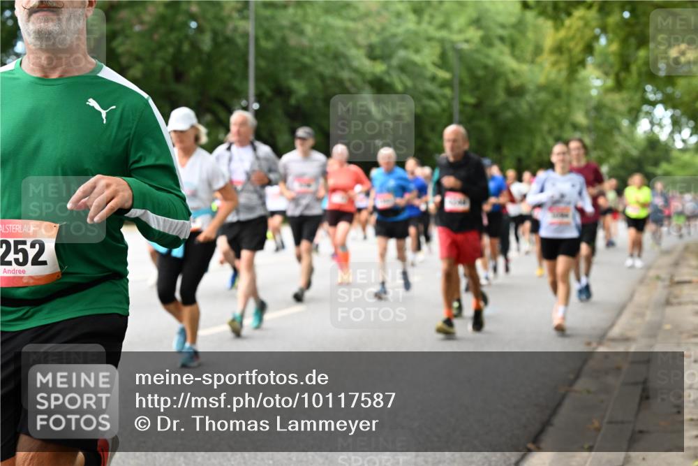 06.09.2026 - CURREX Alsterlauf Dr. Thomas Lammeyer http://msf.ph/oto/10117587 06.09.2026 09:15:37 Laufen 252 meine-sportfotos.de