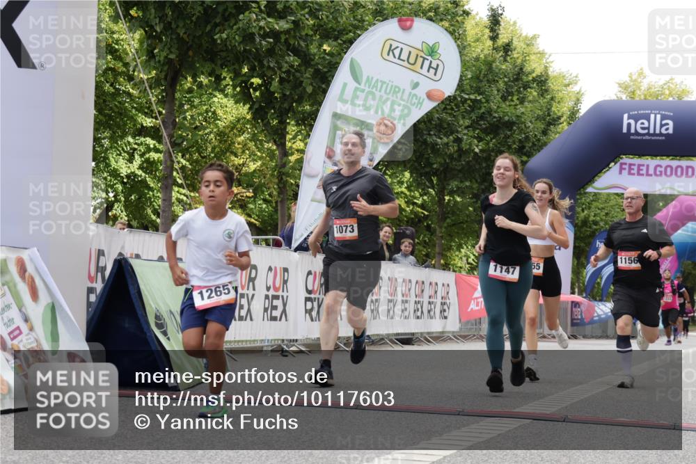 06.09.2026 - CURREX Alsterlauf Yannick Fuchs http://msf.ph/oto/10117603 06.09.2026 12:01:29 Ziel 1073, 1147, 1155, 1156, 1243, 1265 meine-sportfotos.de