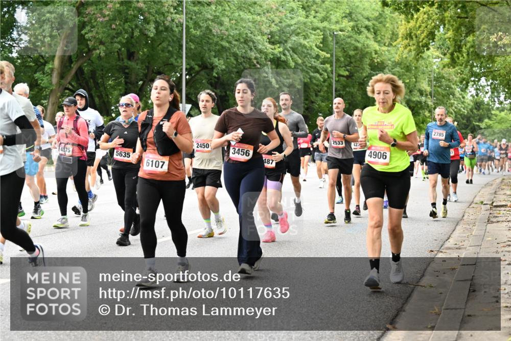 06.09.2026 - CURREX Alsterlauf Dr. Thomas Lammeyer http://msf.ph/oto/10117635 06.09.2026 09:15:44 Laufen 2450, 3456, 487, 14075, 5635, 6107, 2533, 2785, 423, 4906 meine-sportfotos.de