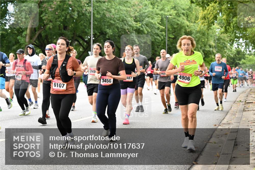 06.09.2026 - CURREX Alsterlauf Dr. Thomas Lammeyer http://msf.ph/oto/10117637 06.09.2026 09:15:45 Laufen 075, 6107, 245, 12, 253, 487, 3456, 2785, 4906 meine-sportfotos.de