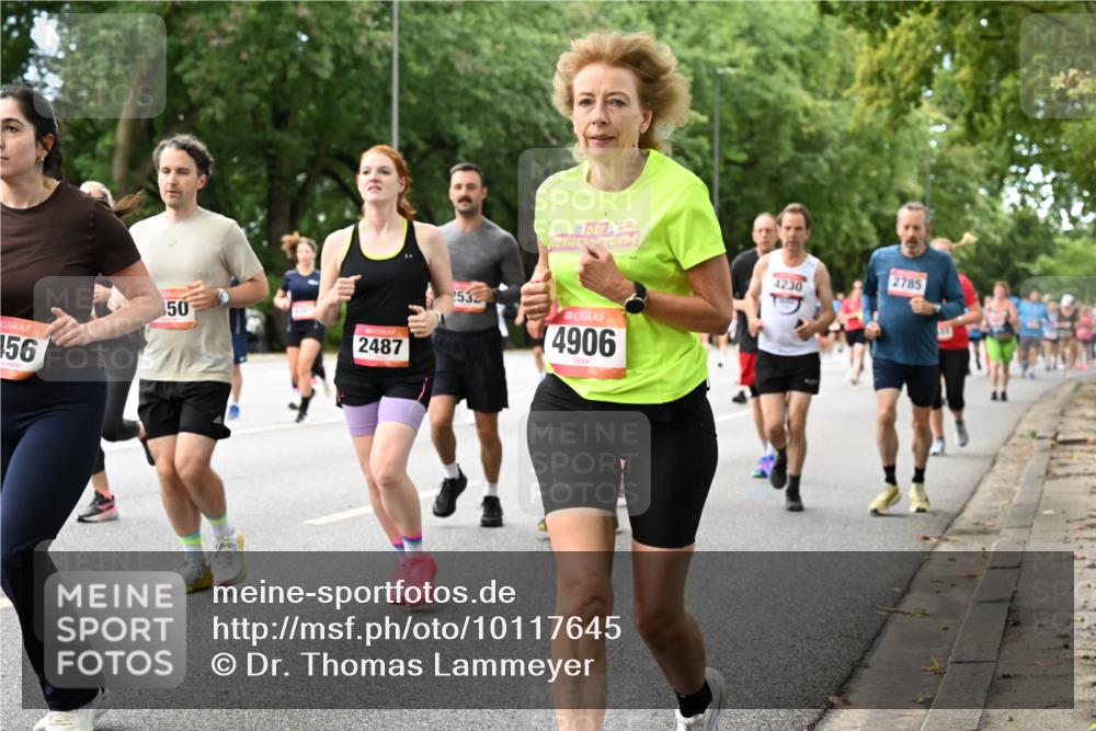 06.09.2026 - CURREX Alsterlauf Dr. Thomas Lammeyer http://msf.ph/oto/10117645 06.09.2026 09:15:46 Laufen 56, 50, 2487, 532, 4906, 2785, 4230 meine-sportfotos.de